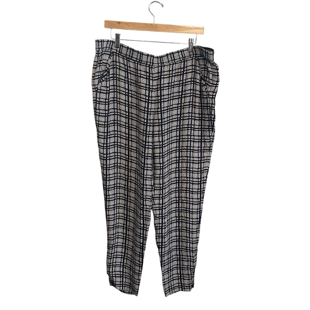 Classiques Entier Black and White Printed 100% Silk Pull On Ankle Pants Size M